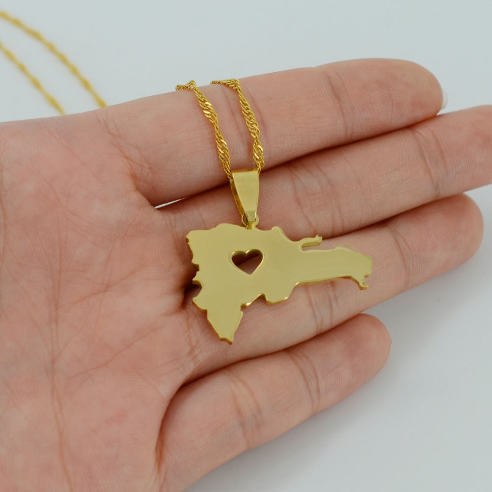 Caribbean Vibes - Dominican Republic Map + Heart Pendant Necklace Gold